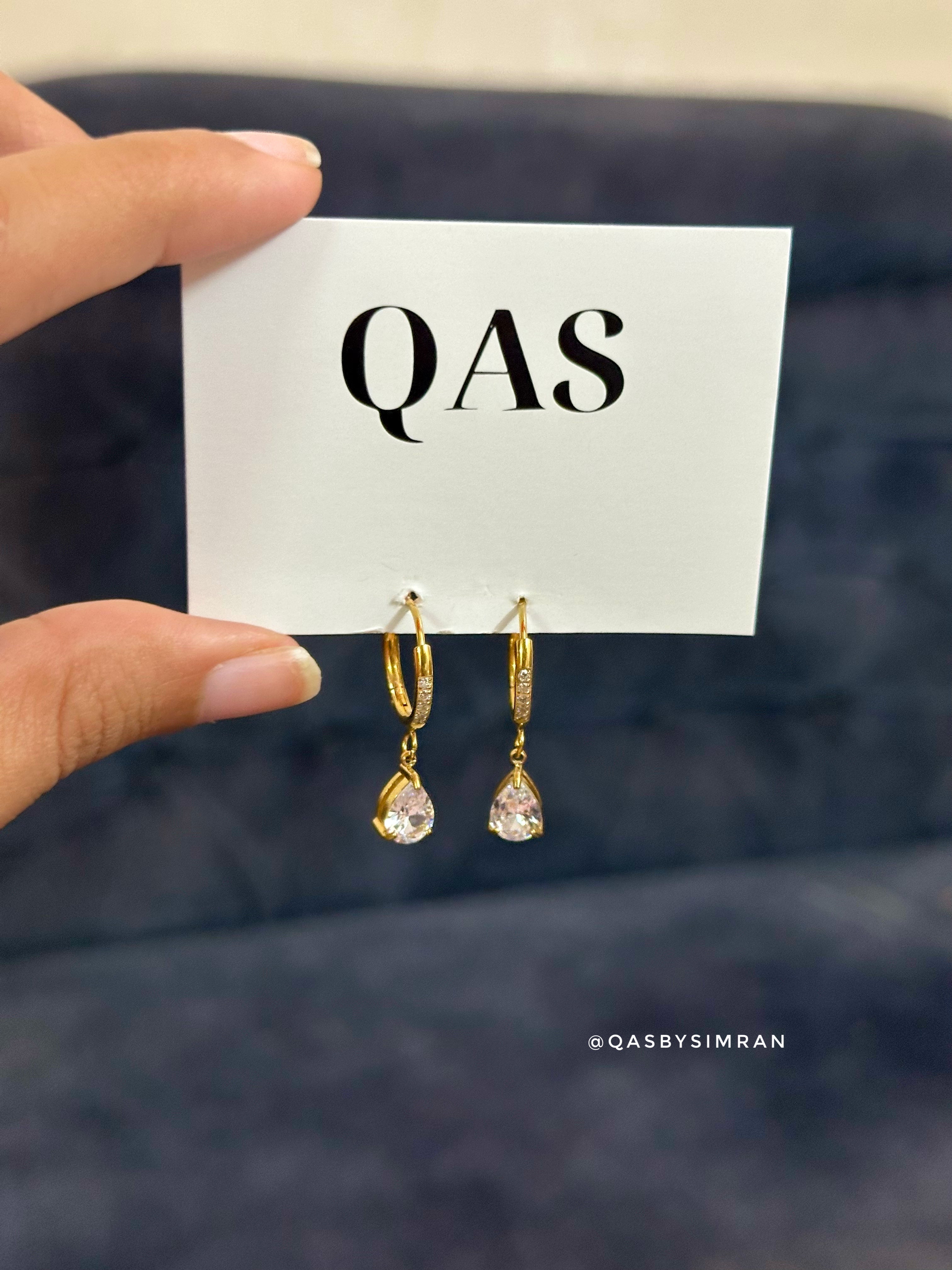 Noa Dainty Earrings