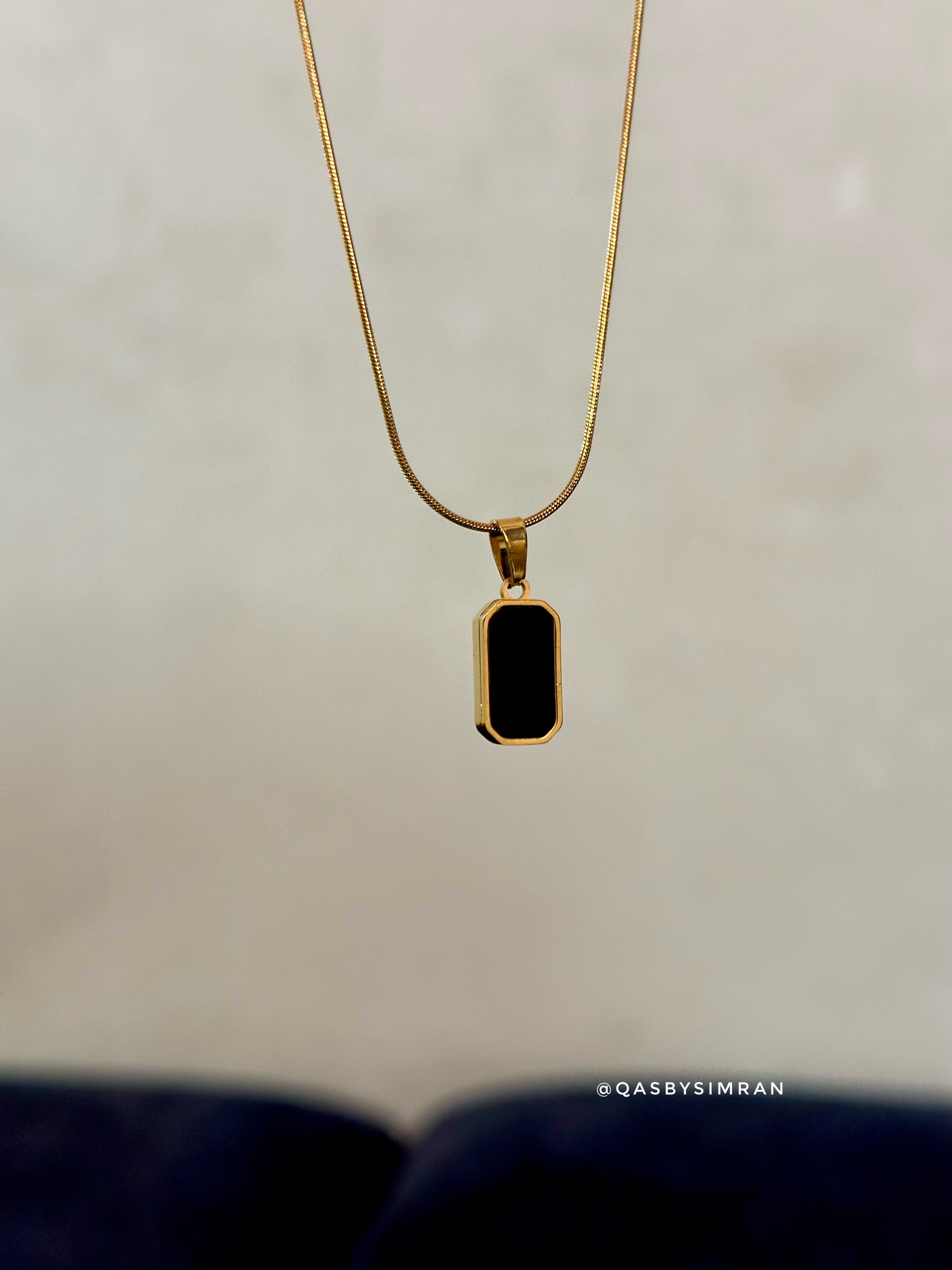 Fiora Unisex Necklace