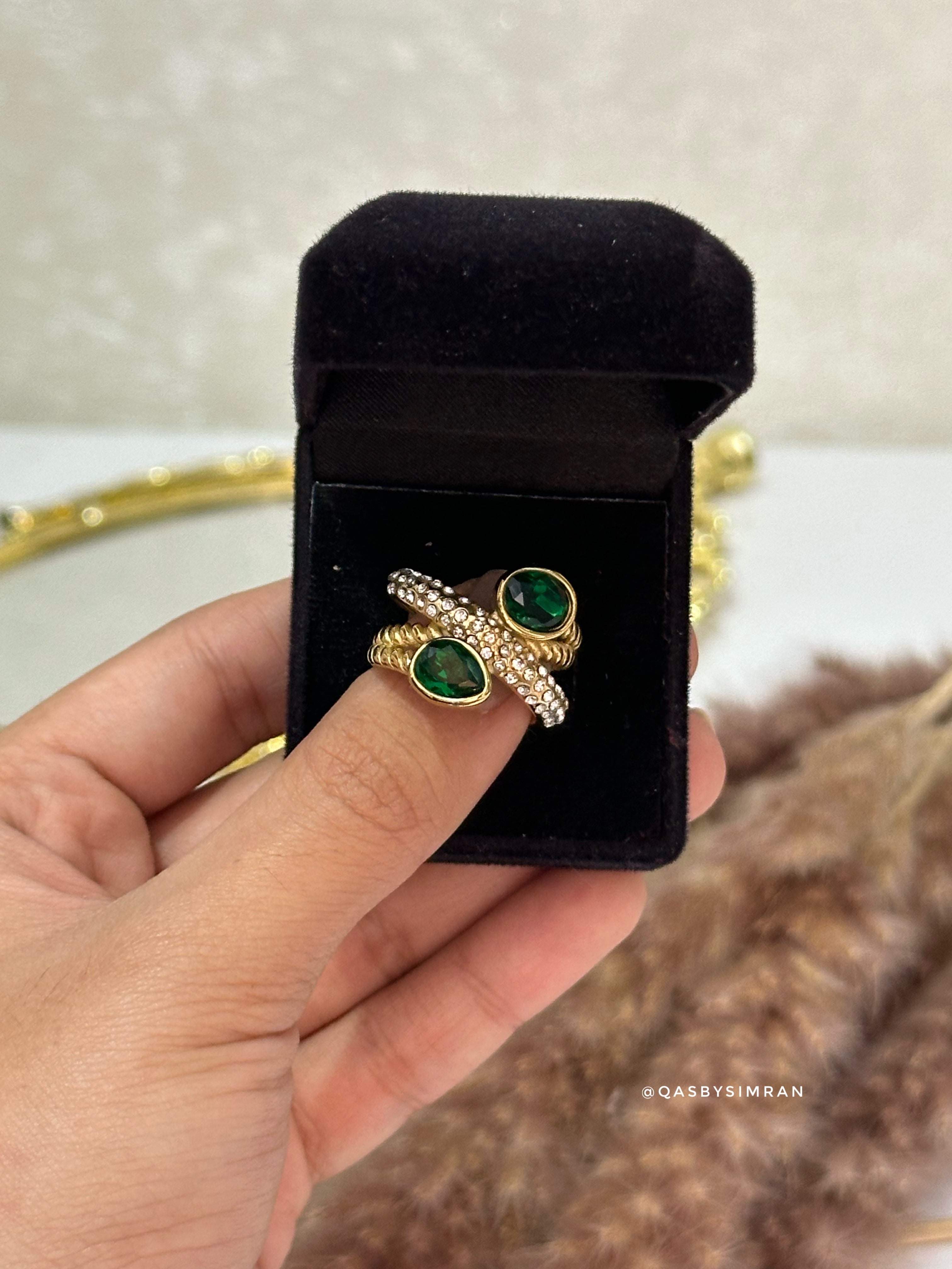 Zehra Emerald Ring