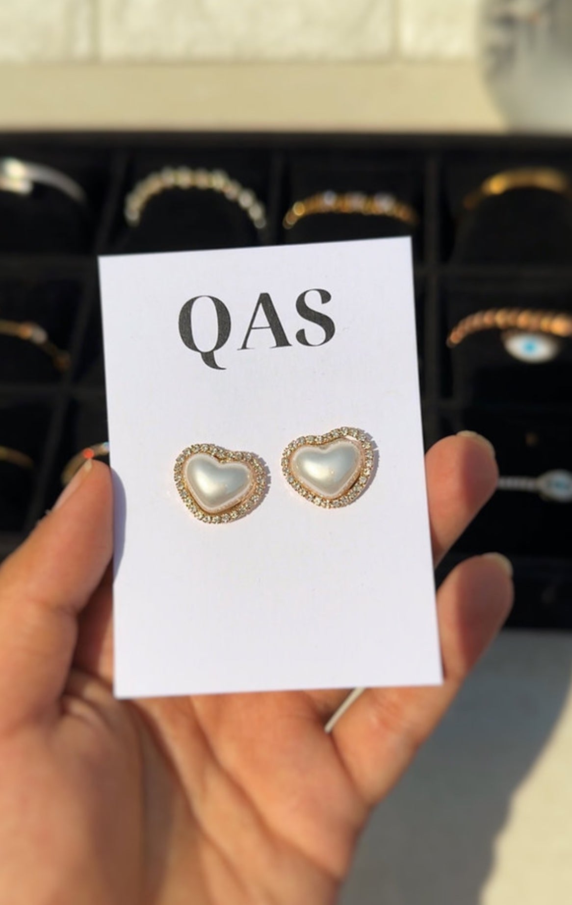 Amara Pearl Heart Earrings