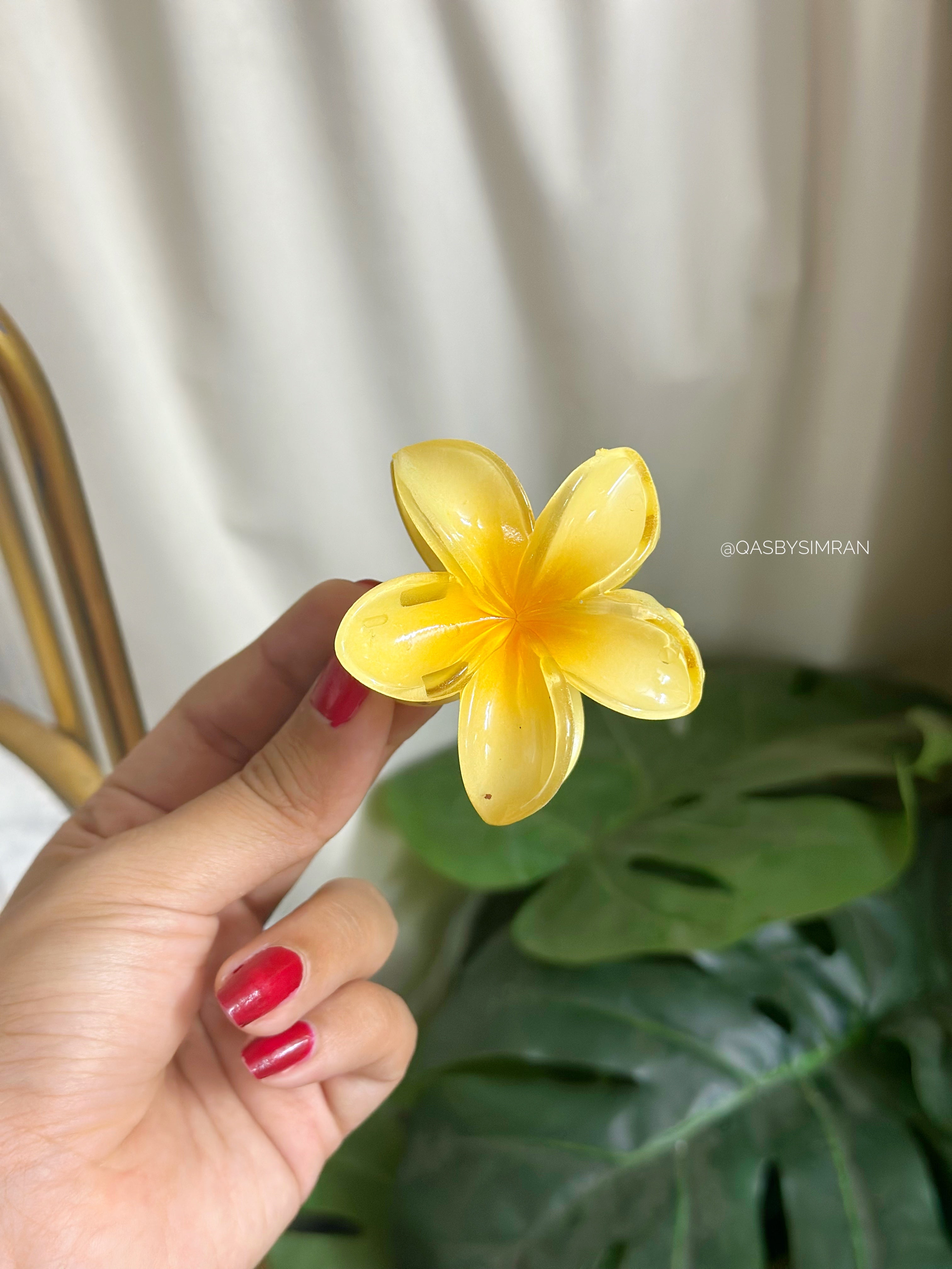 Flora Claw Clips